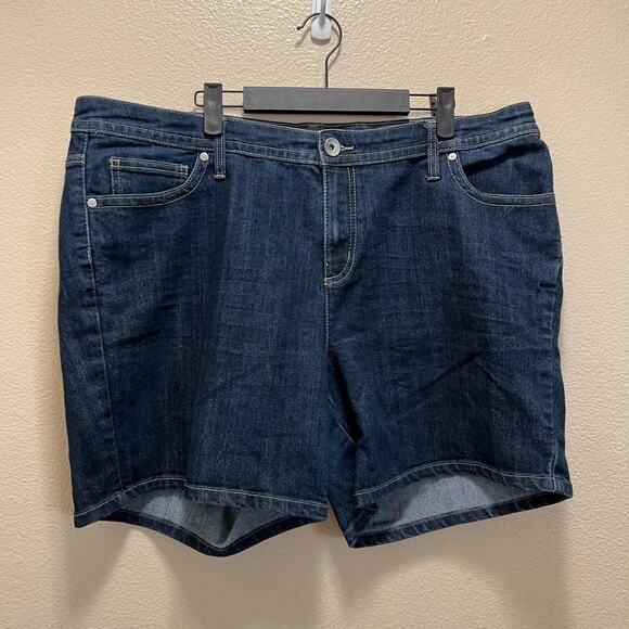 A.N.A A new Approach Mid Rise Dark Wash Denim Jean Shorts Plus Size 20 - Picture 2 of 7
